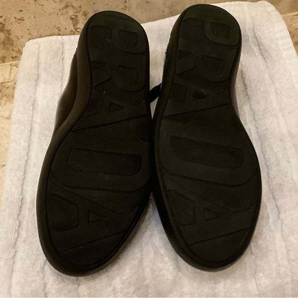 PRADA BLACK PATENT LEATHER SNEAKERS SIZE 8 WORN A COUPLE OF TIMES - Picture 7 of 7